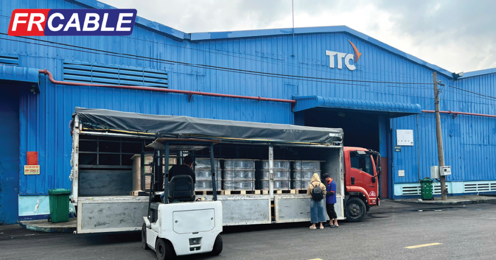Xuất kho cáp FRCABLE cho khách hàng đầu năm 2026